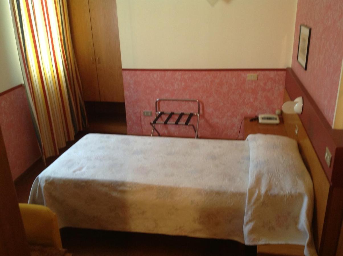 Hotel Roma Bussolengo Ngoại thất bức ảnh